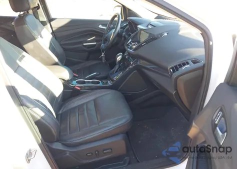 2016 Ford Escape Titanium из США, поврежденный, VIN 1FMCU0J95GUC50248